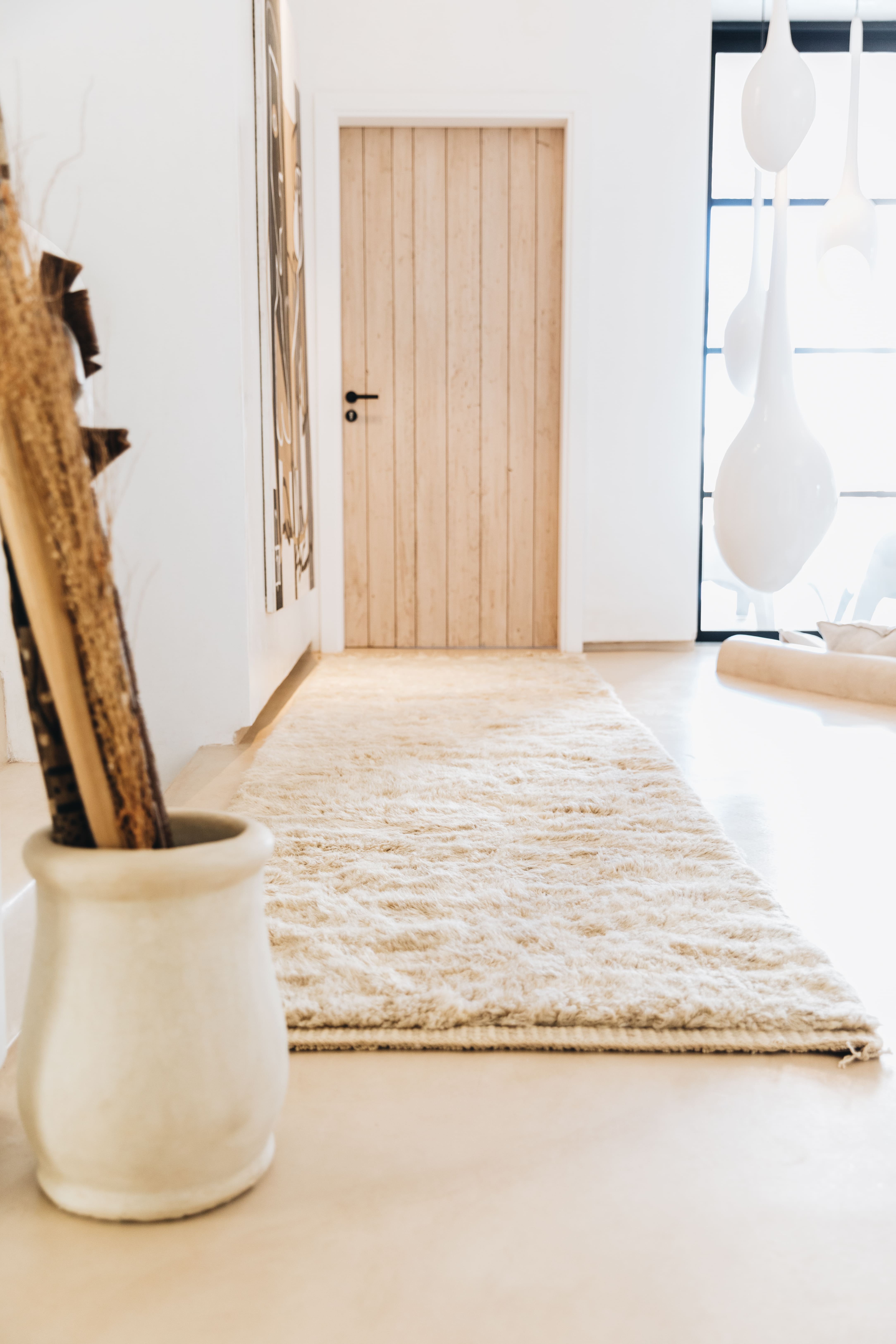 Mrirt red gradient hallway carpet